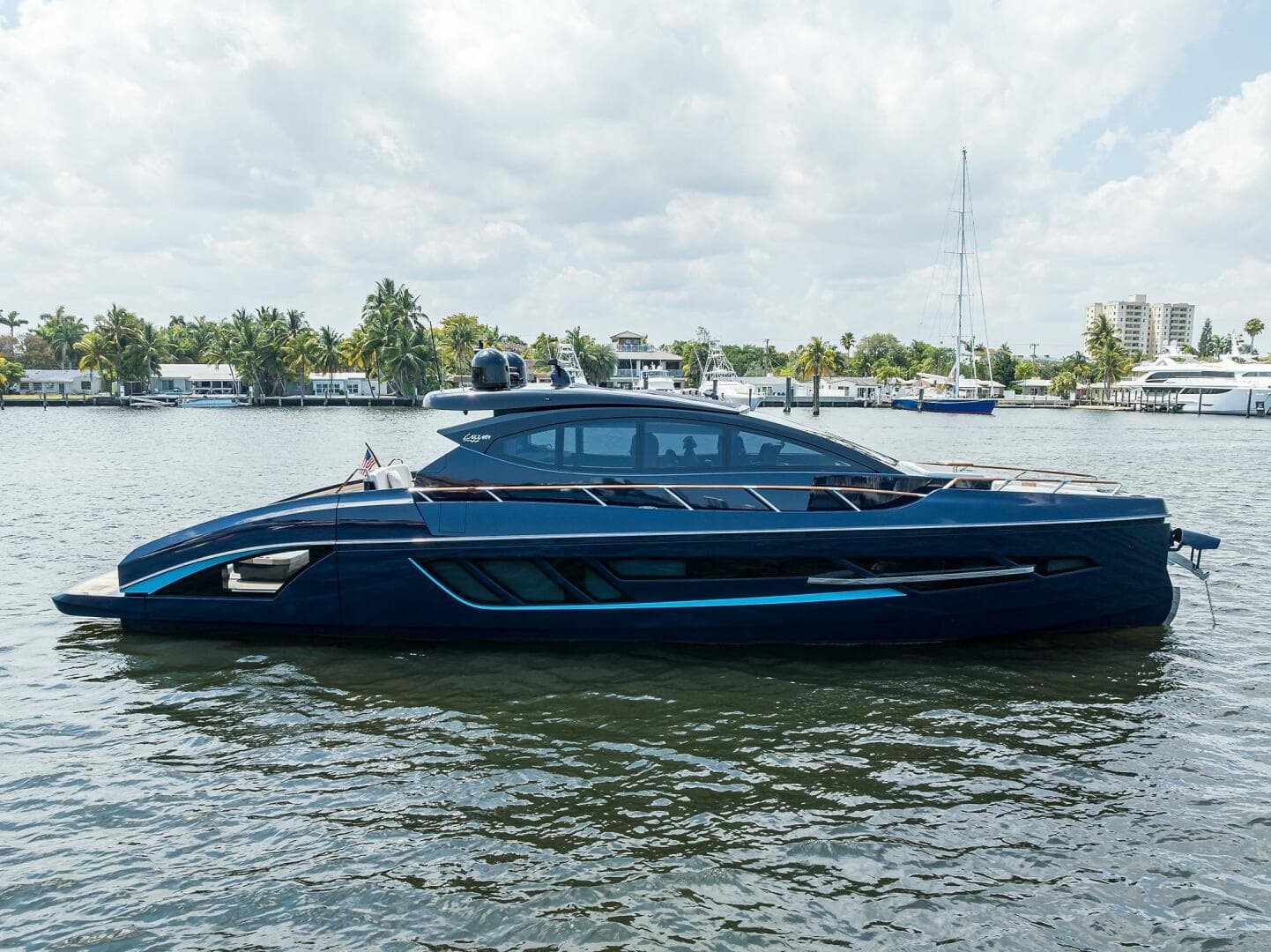 2023 Lazzara Yachts Lsx 67 — photo 1