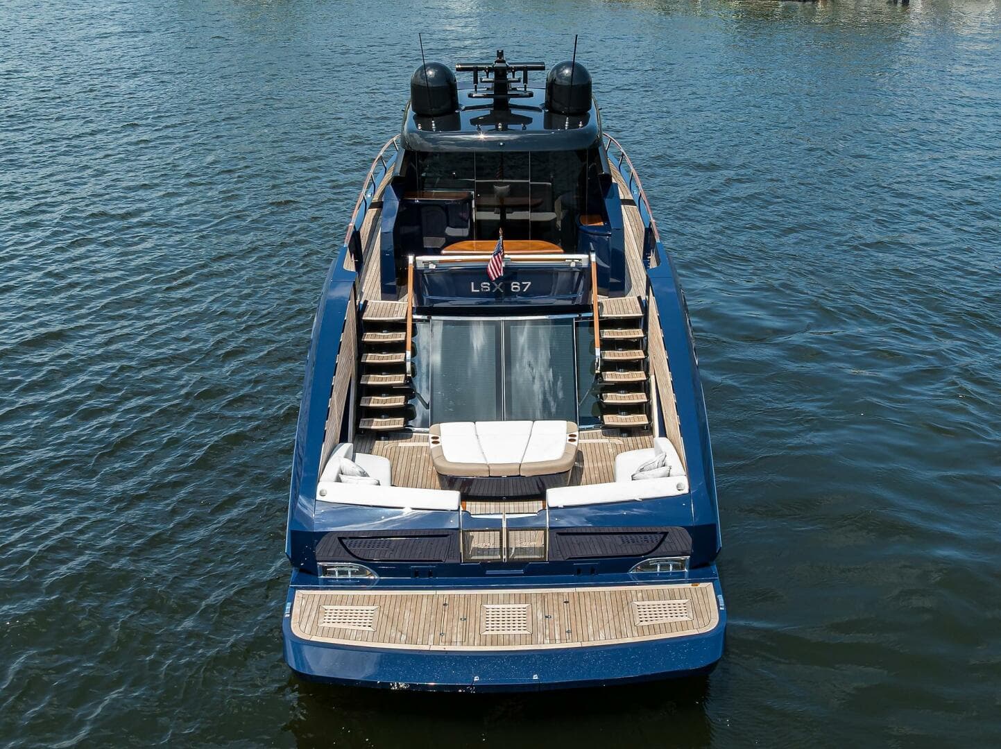 2023 Lazzara Yachts Lsx 67 — photo 3