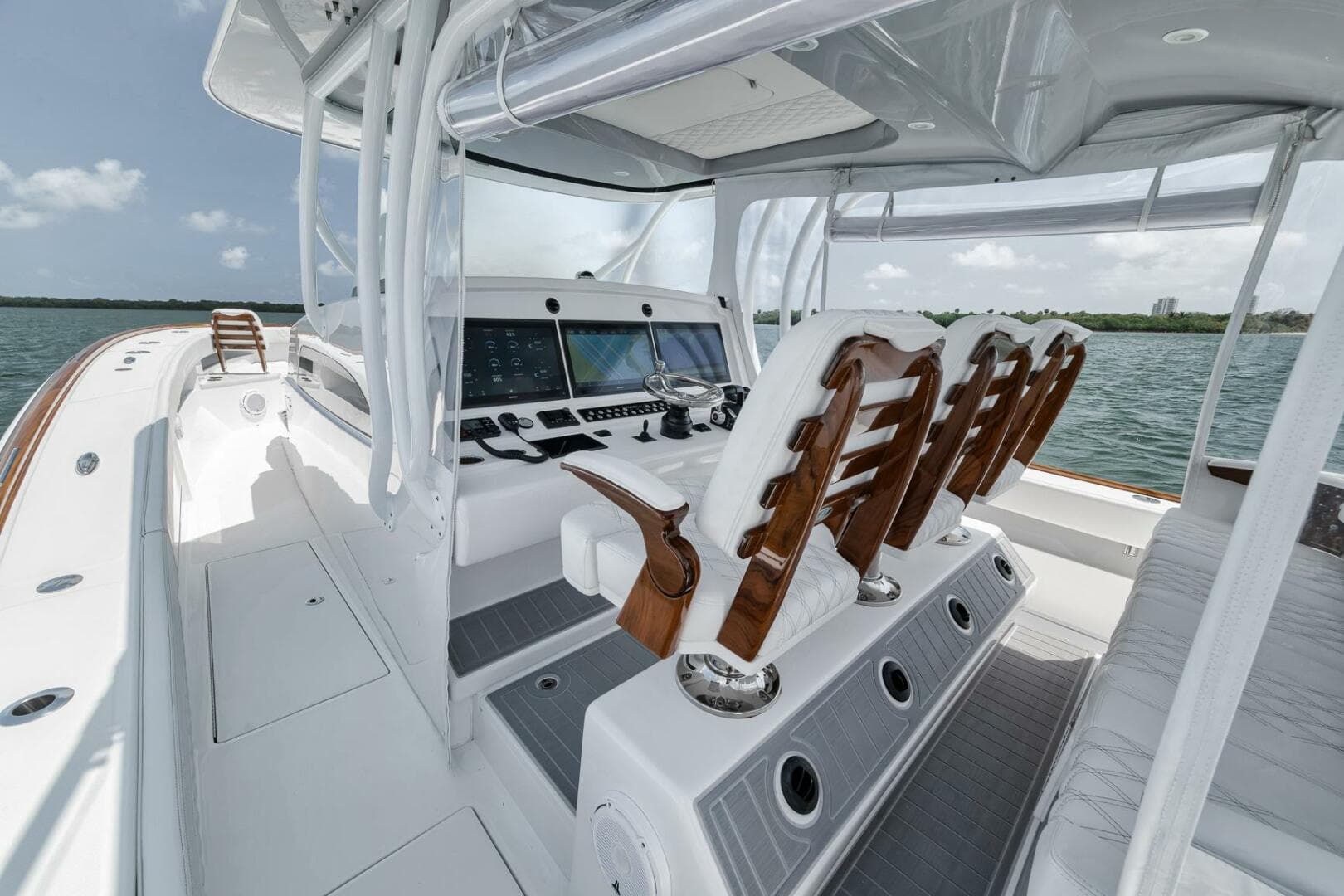 2024 Front Runner 47 CC — photo 31