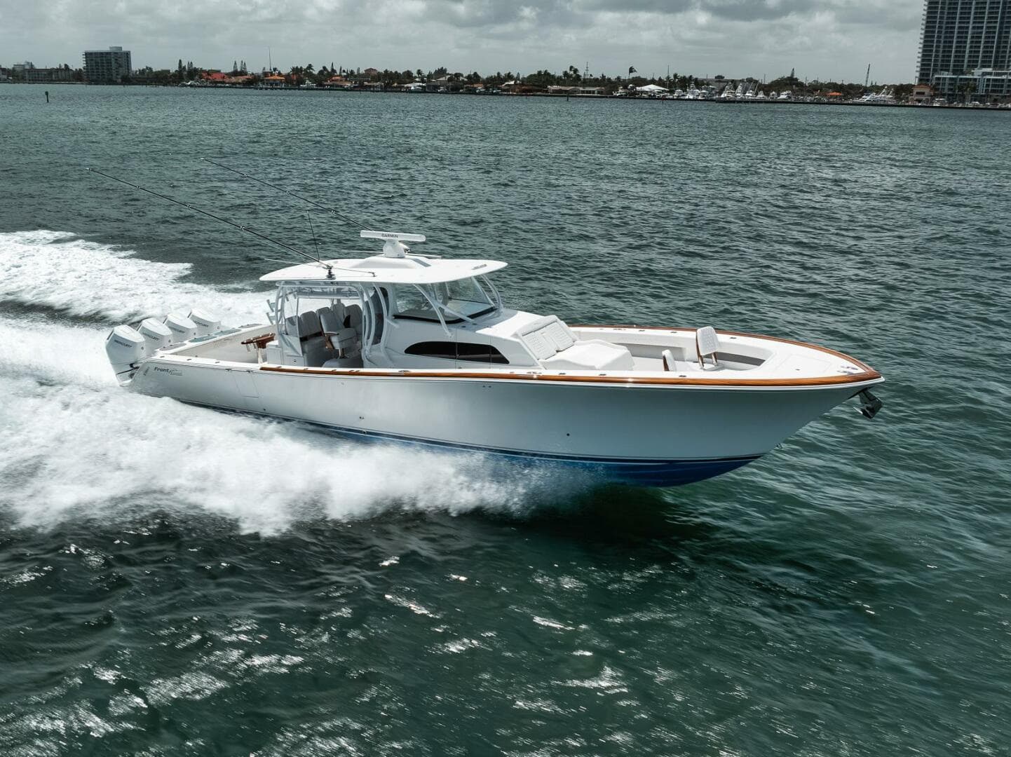 2024 Front Runner 47 CC — photo 2