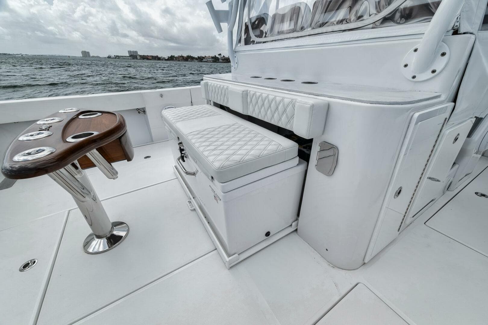 2024 Front Runner 47 CC — photo 41