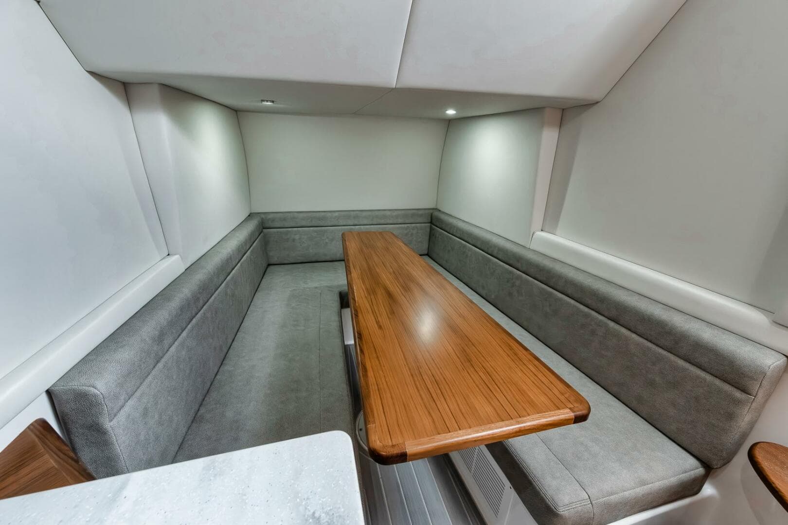 2024 Front Runner 47 CC — photo 45