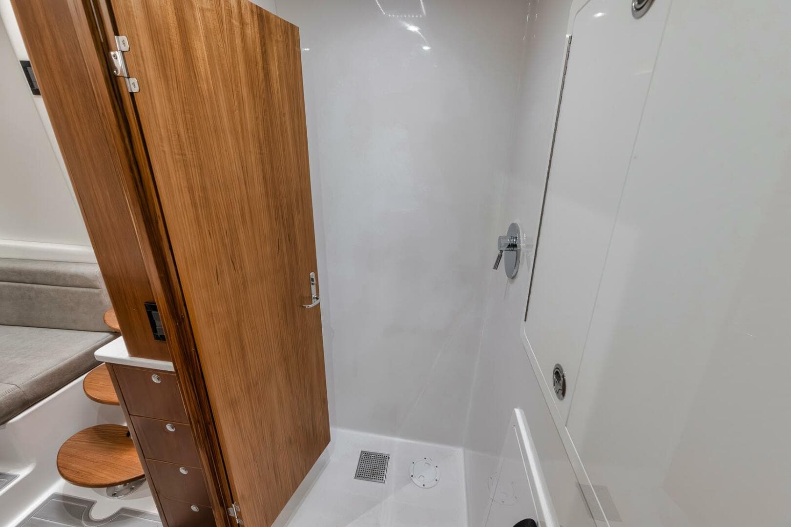 2024 Front Runner 47 CC — photo 50