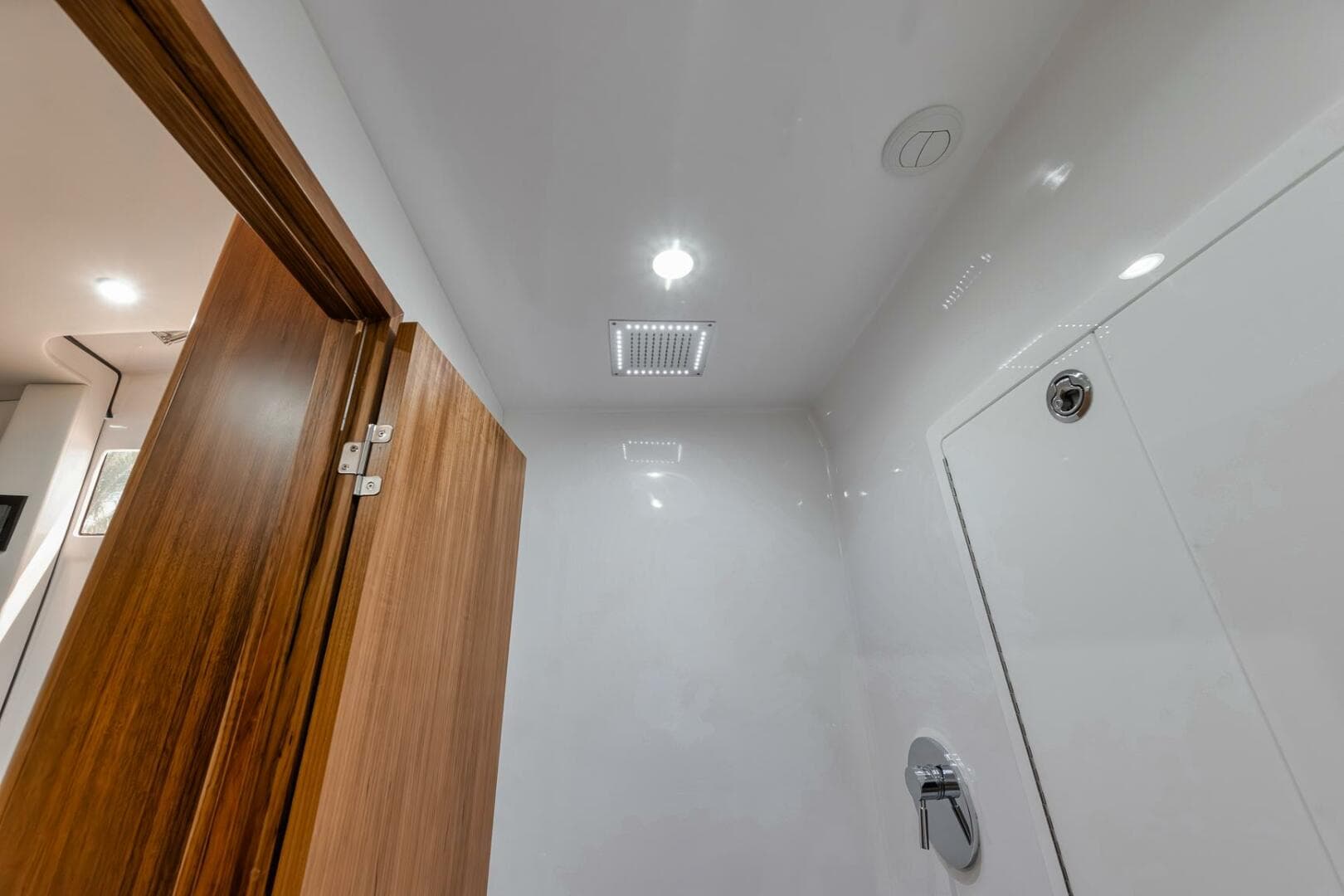 2024 Front Runner 47 CC — photo 49