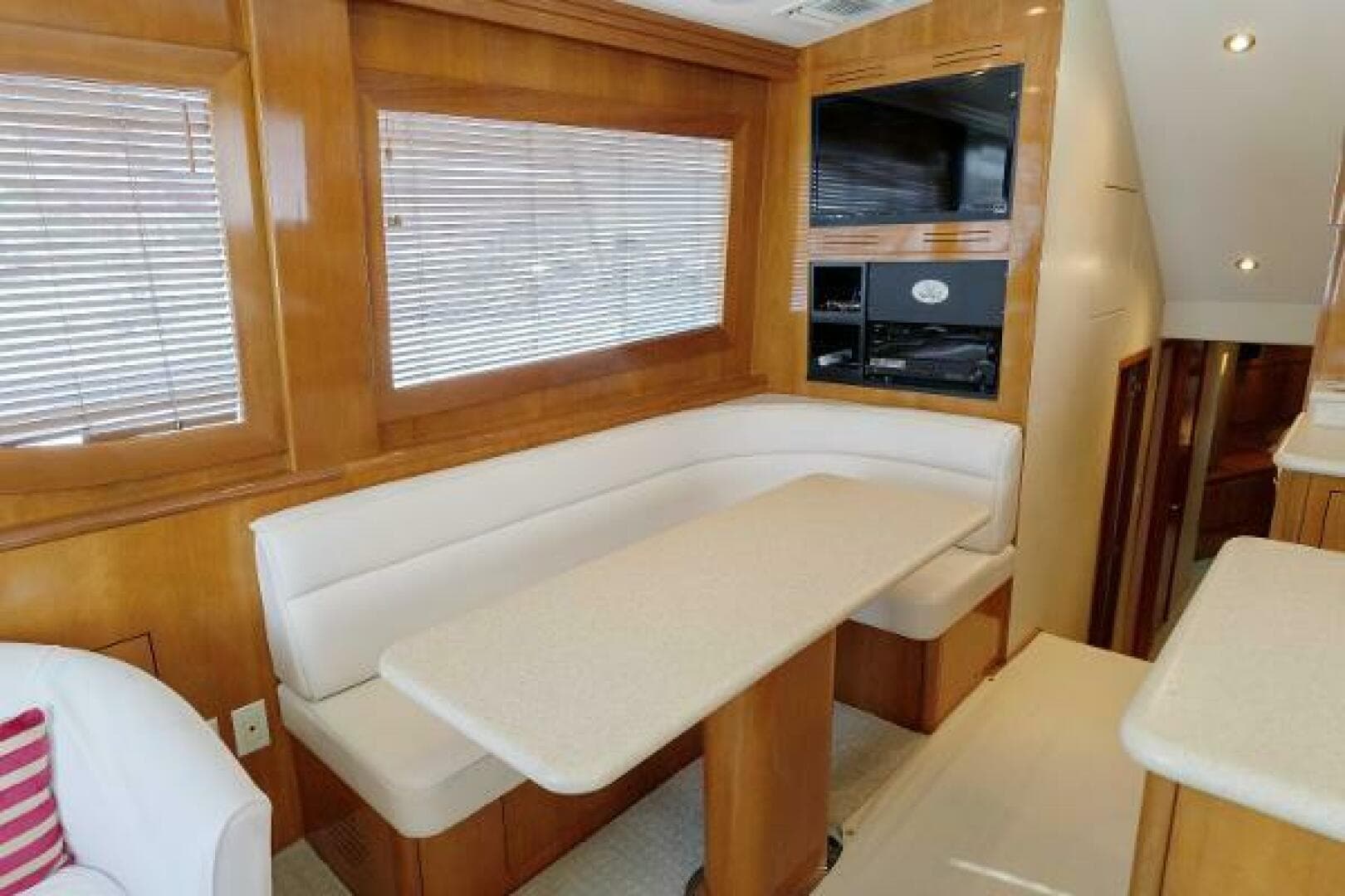 2002 Hatteras — photo 16