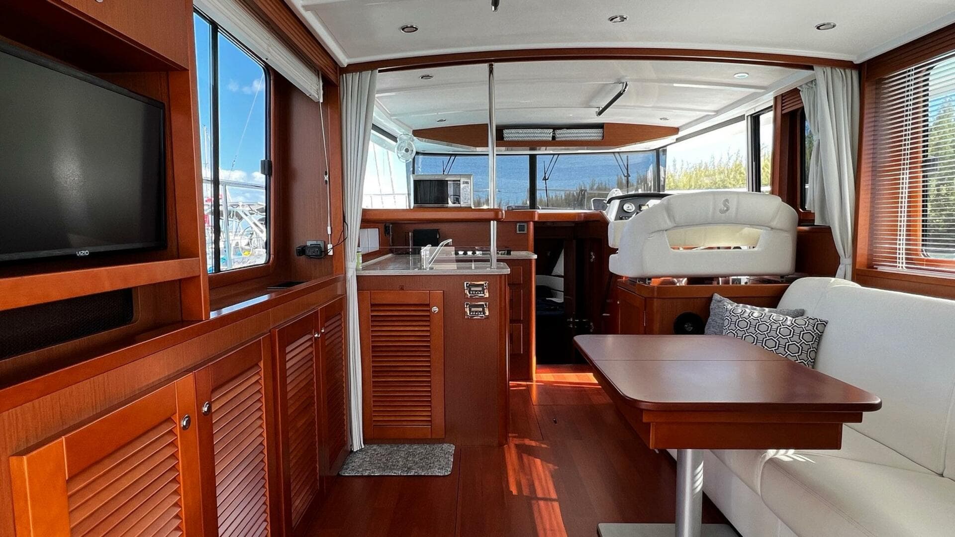 2020 Beneteau Swift Trawler 44 — photo 41