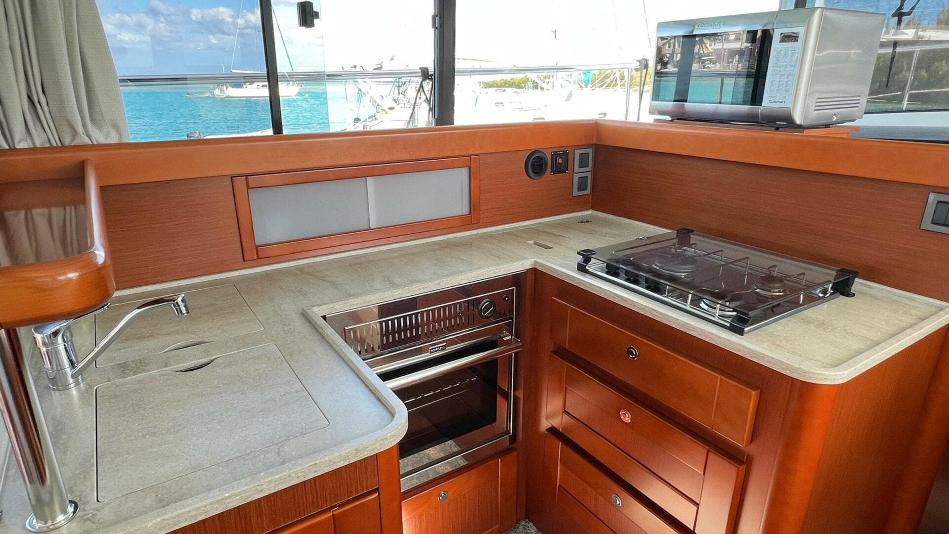 2020 Beneteau Swift Trawler 44 — photo 47