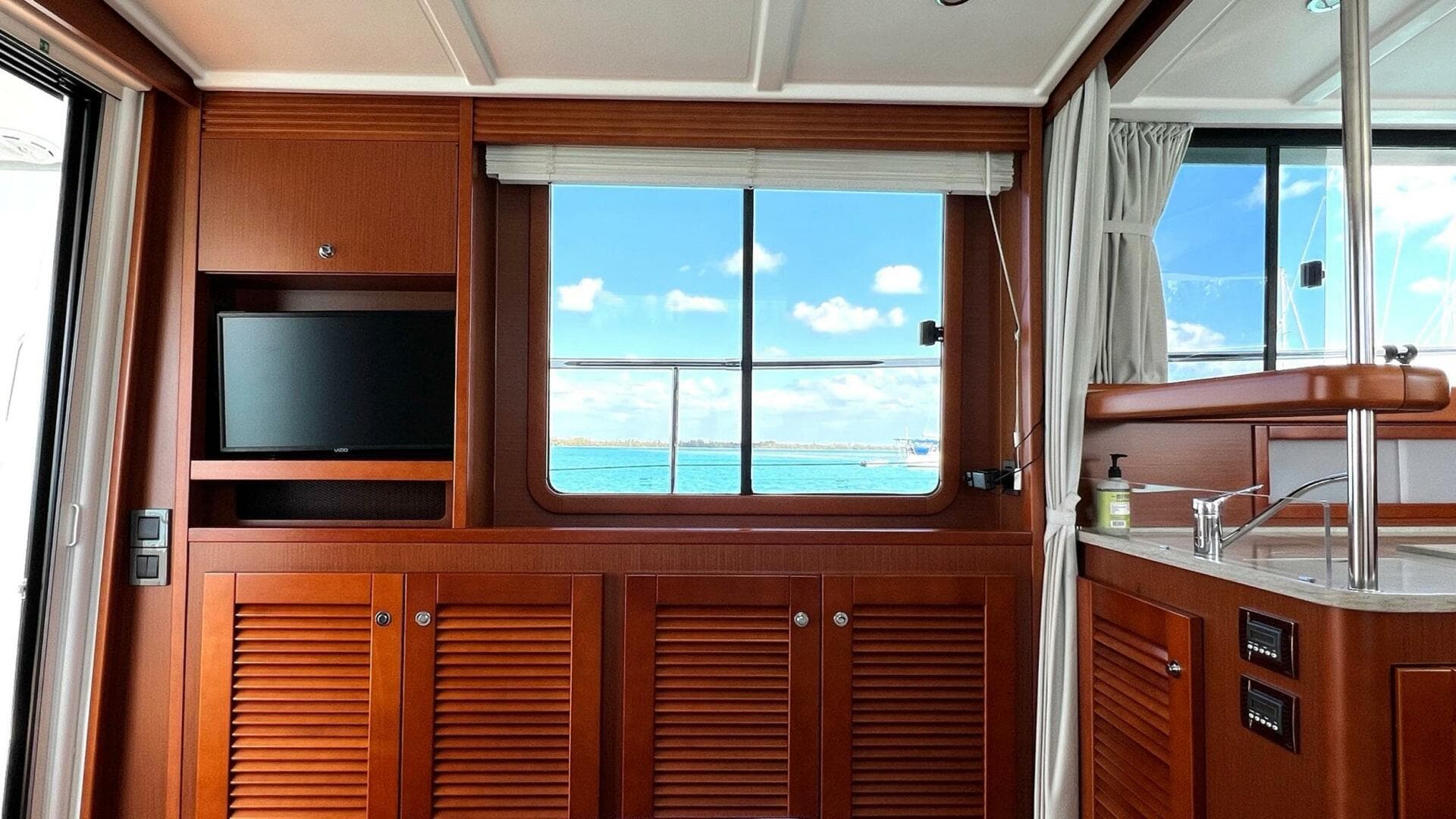 2020 Beneteau Swift Trawler 44 — photo 44