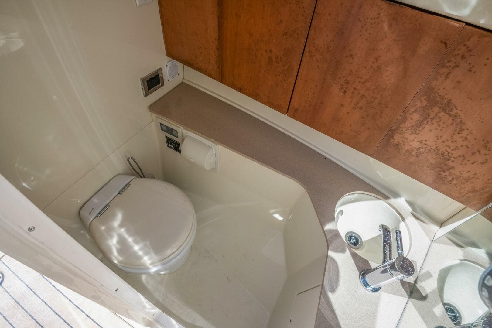 2013 Chris-Craft Launch 32 — photo 31