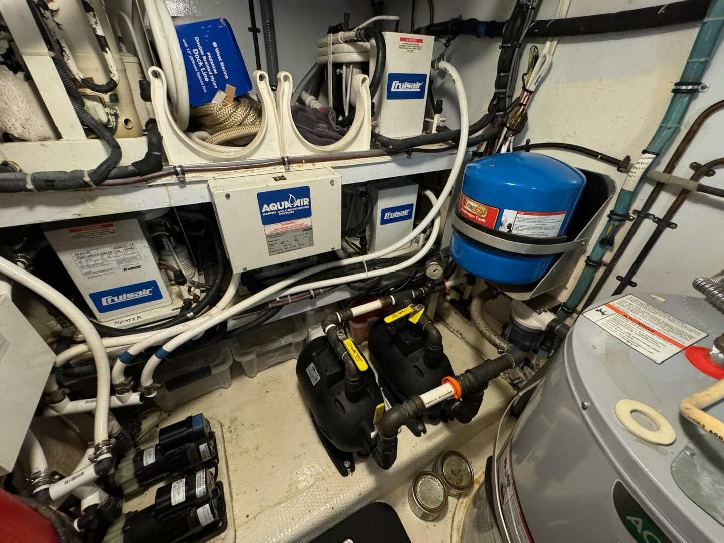 1985 Hatteras Enclosed Bridge — photo 41