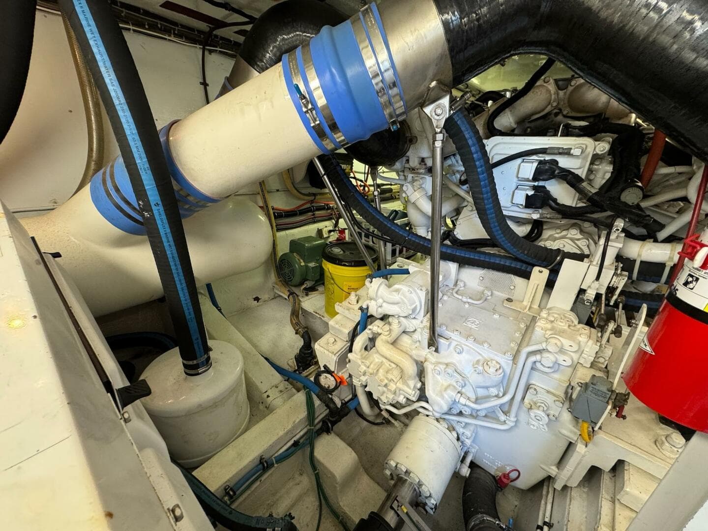 1985 Hatteras Enclosed Bridge — photo 52