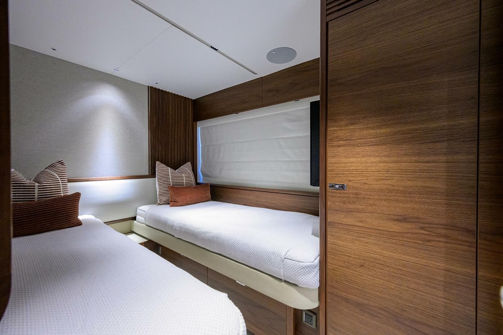 2027 Princess X80 — photo 167