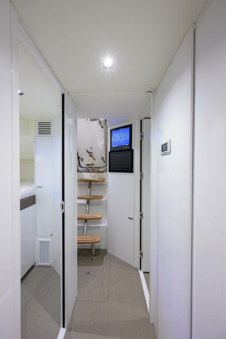 2027 Princess X80 — photo 53