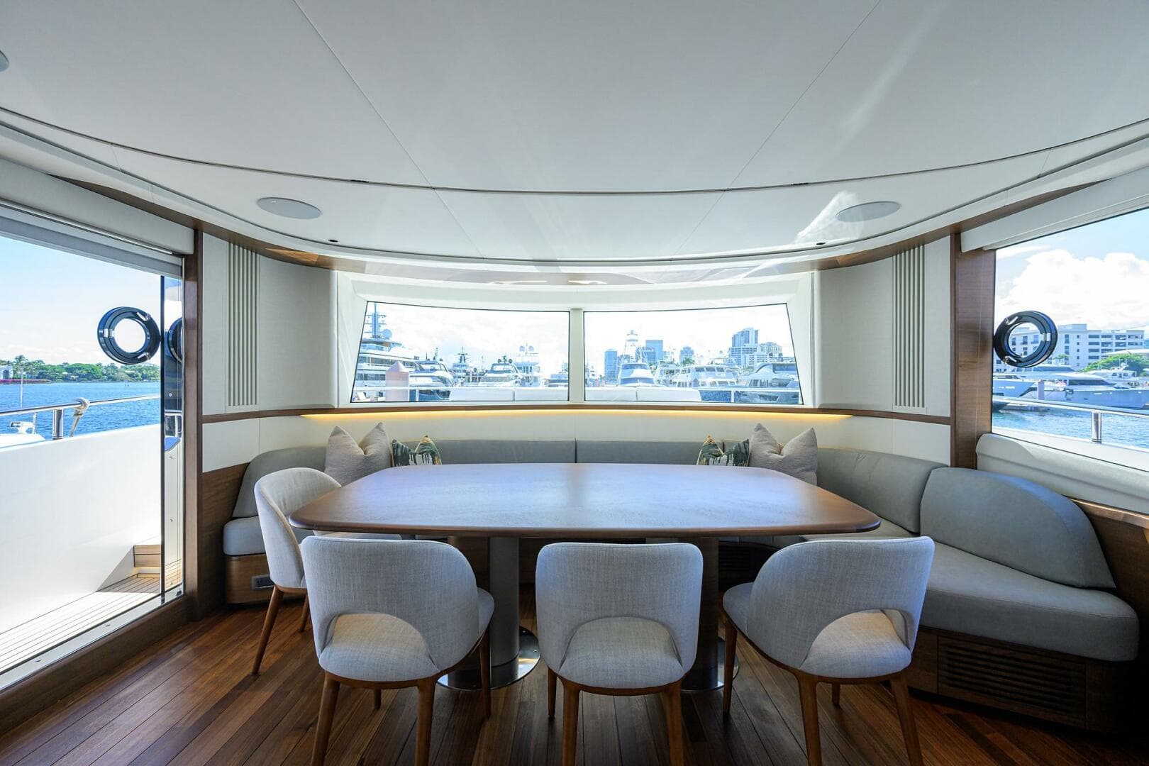 2027 Princess X80 — photo 71