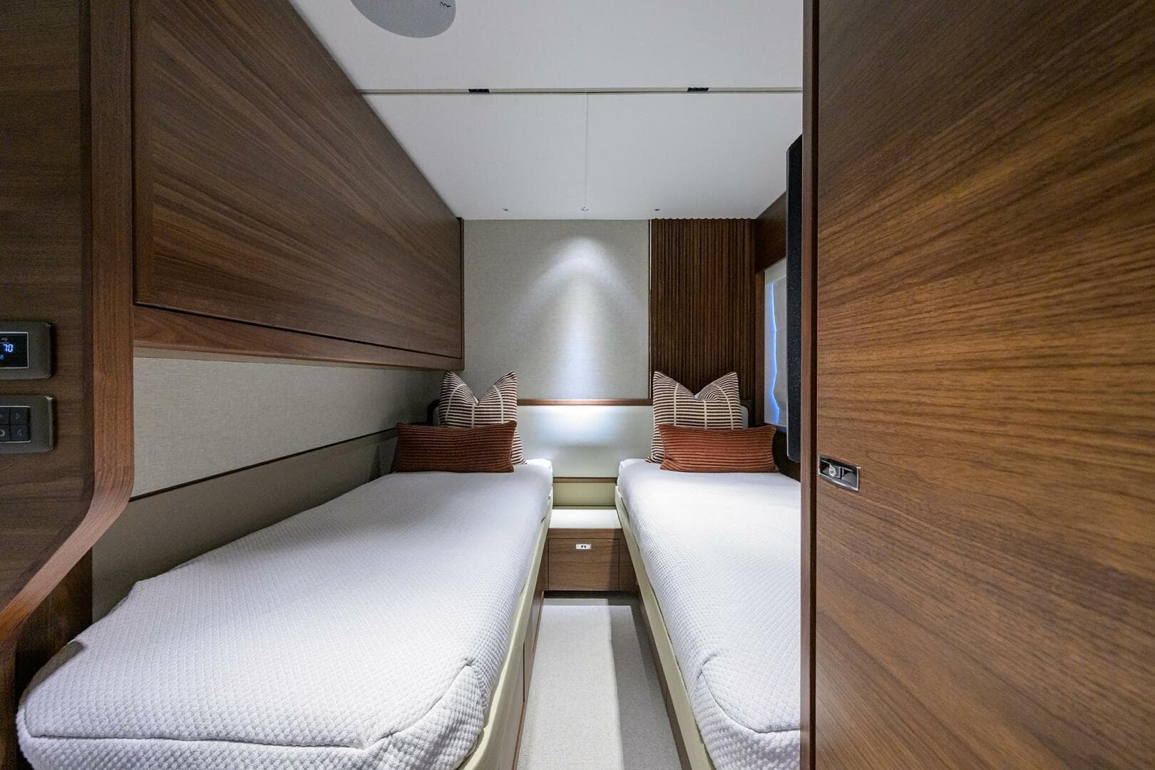 2027 Princess X80 — photo 168