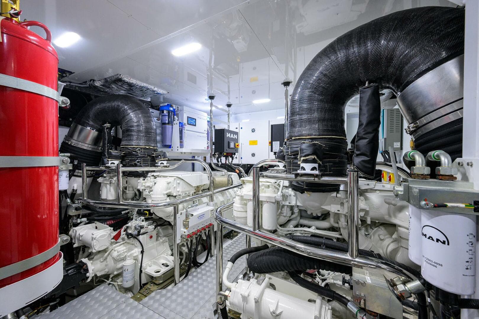 2027 Princess X80 — photo 79