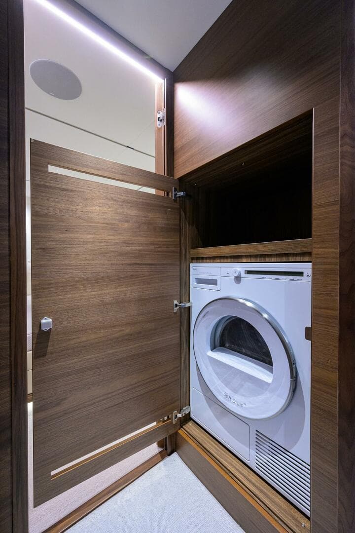 2027 Princess X80 — photo 138