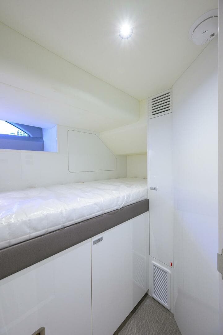 2027 Princess X80 — photo 56