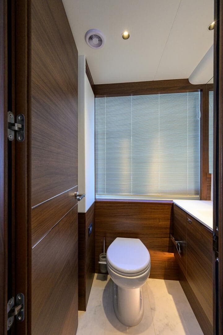 2027 Princess X80 — photo 65