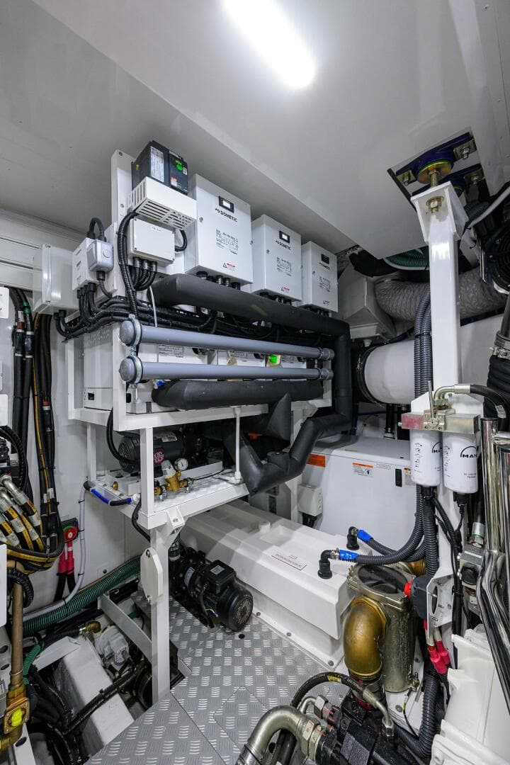 2027 Princess X80 — photo 82