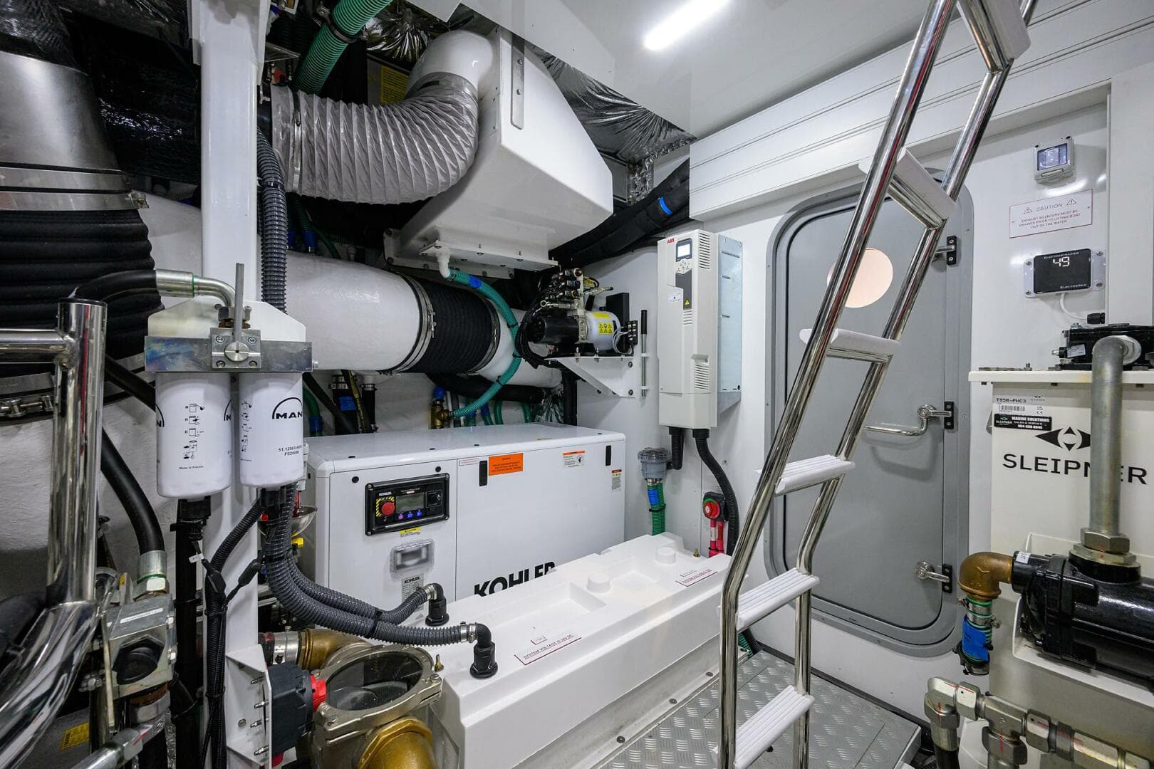 2027 Princess X80 — photo 89