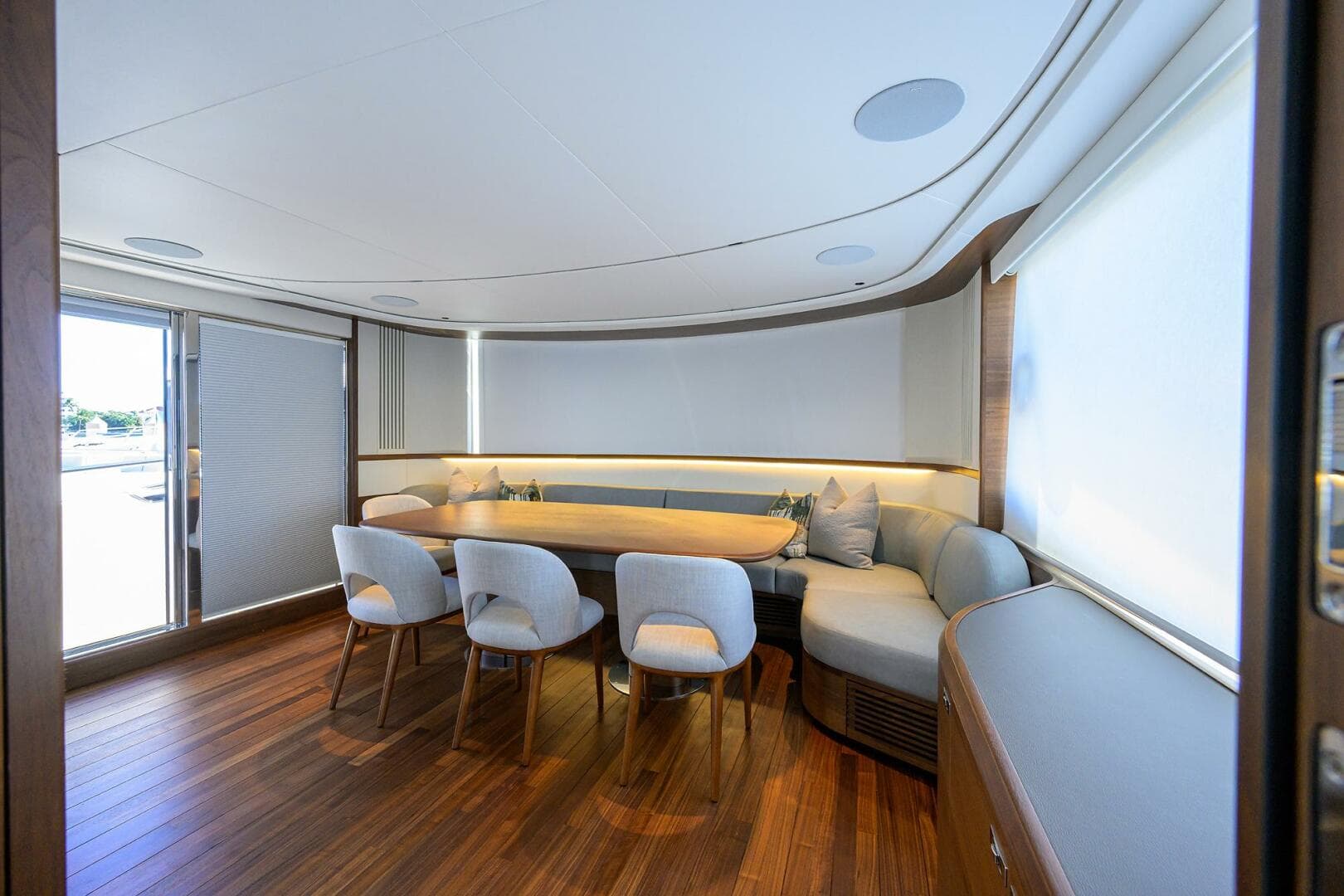 2027 Princess X80 — photo 68