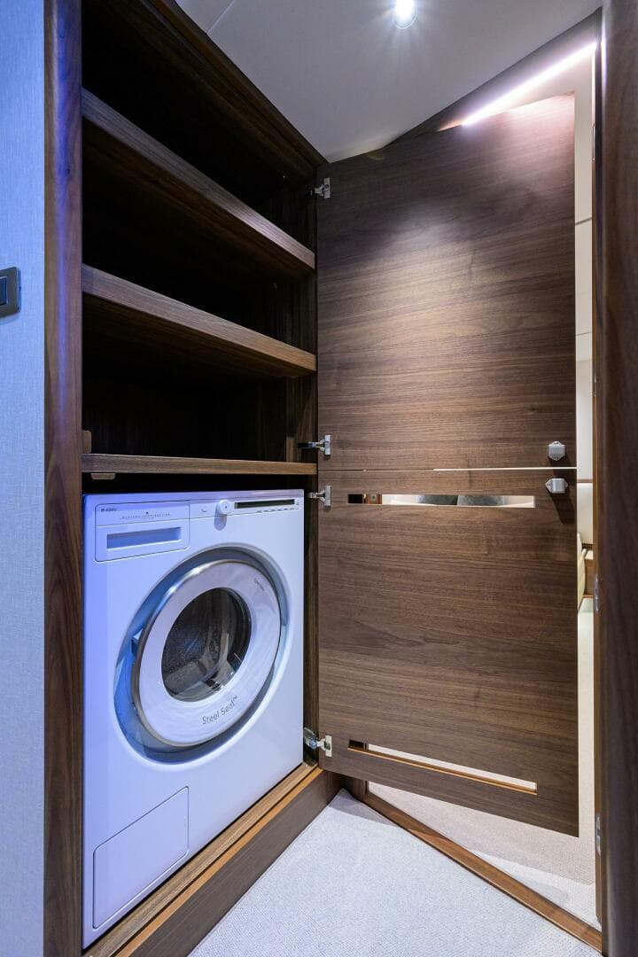 2027 Princess X80 — photo 139