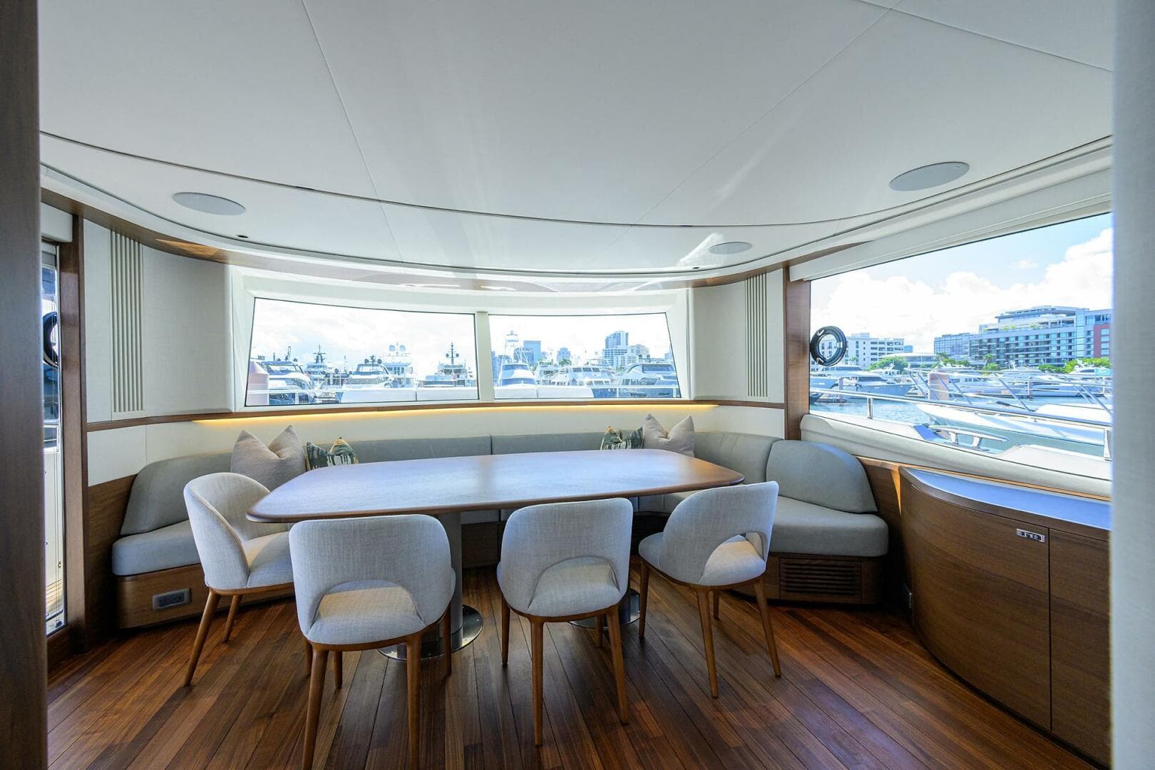 2027 Princess X80 — photo 72