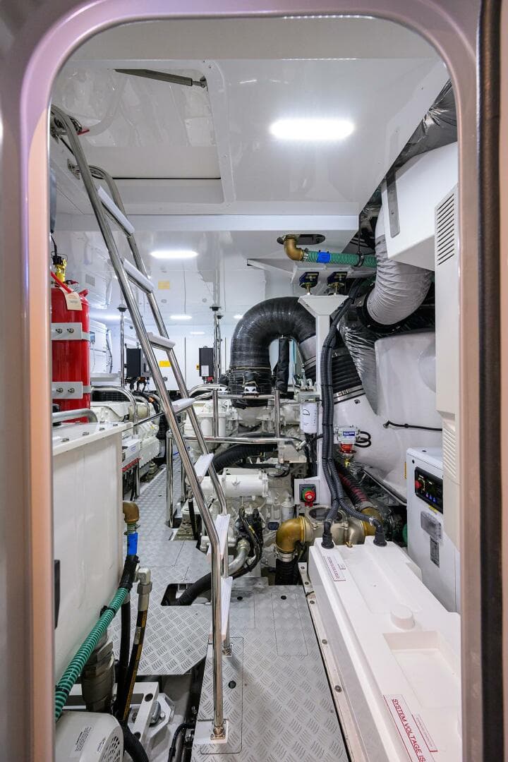 2027 Princess X80 — photo 77