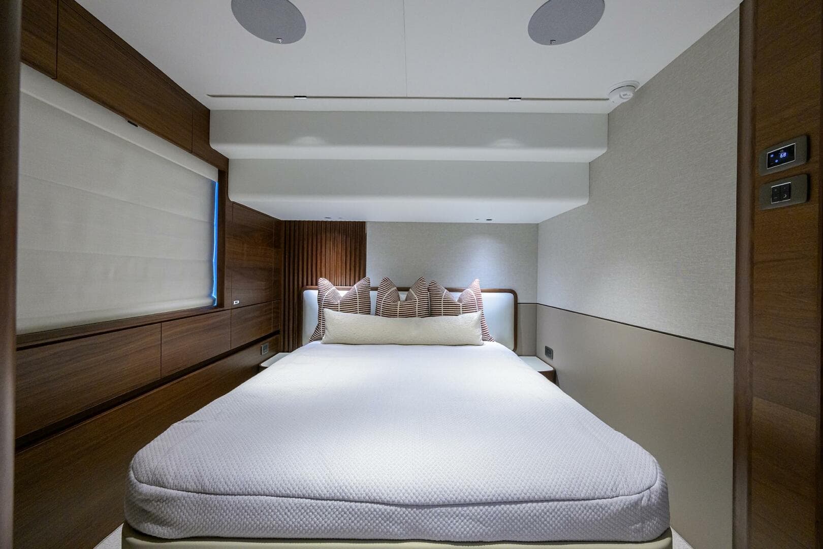 2027 Princess X80 — photo 12