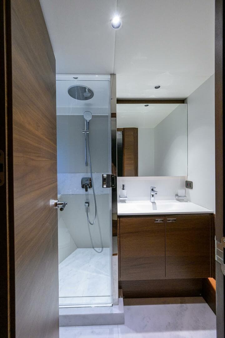 2027 Princess X80 — photo 171