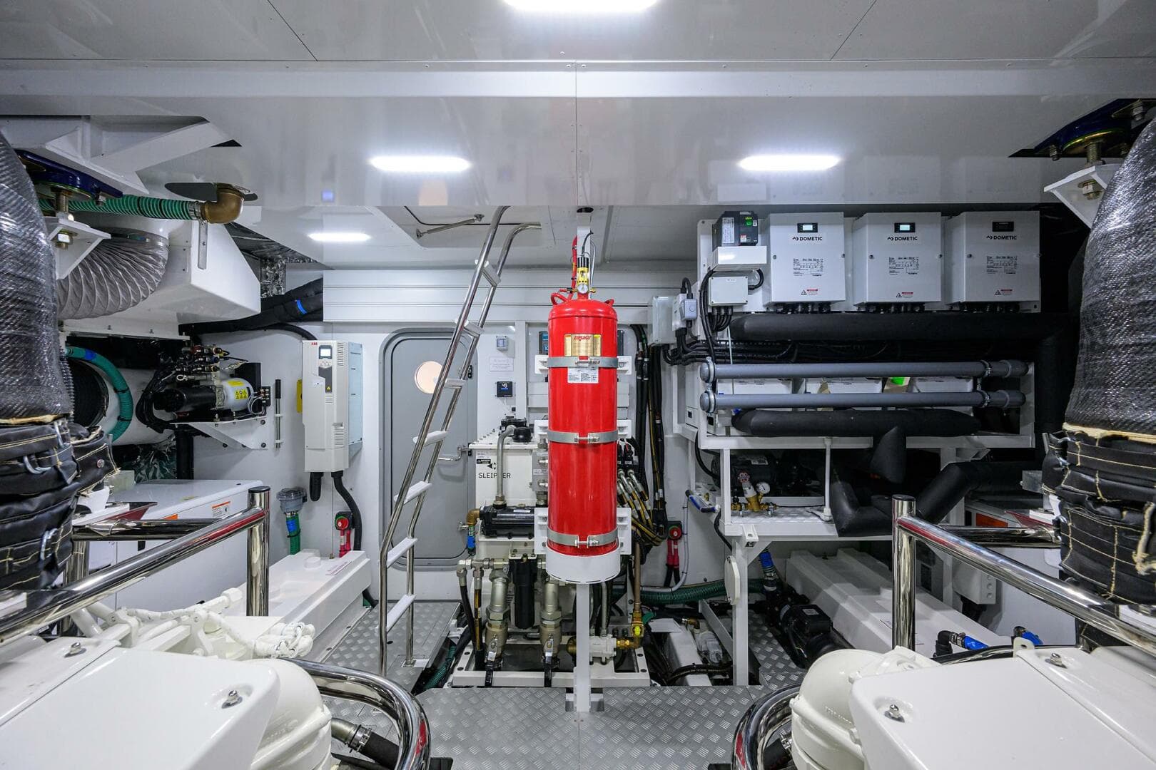 2027 Princess X80 — photo 88