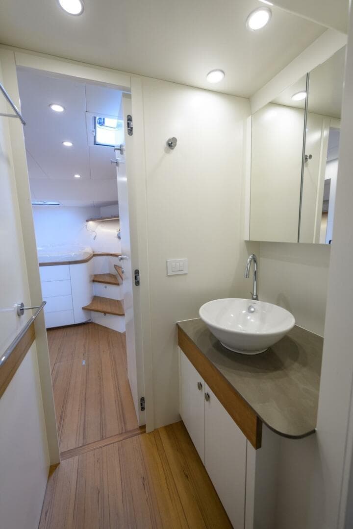 2025 Toy Marine 51 Fly — photo 15