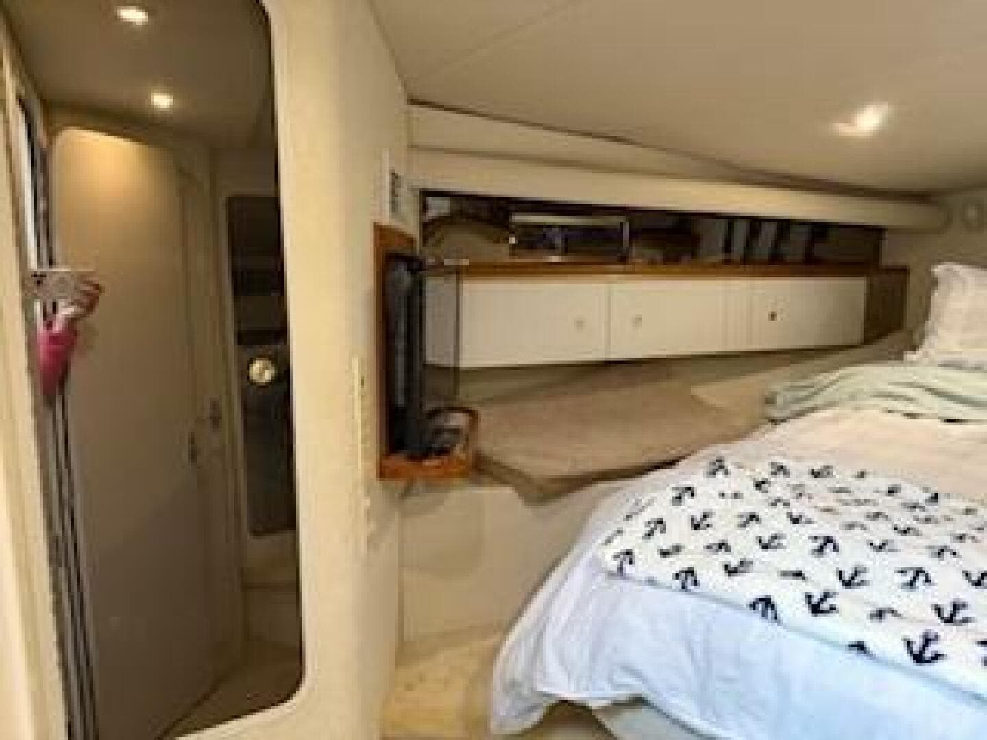 1998 Cruisers Yachts 4270 — photo 6