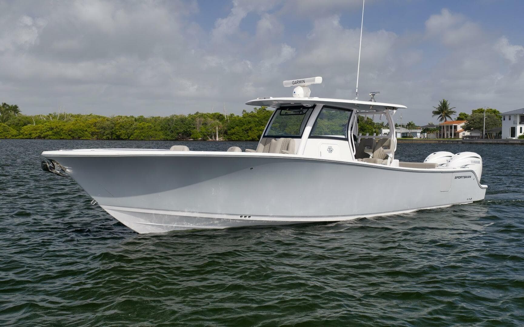 2022 Sportsman 352 — photo 7