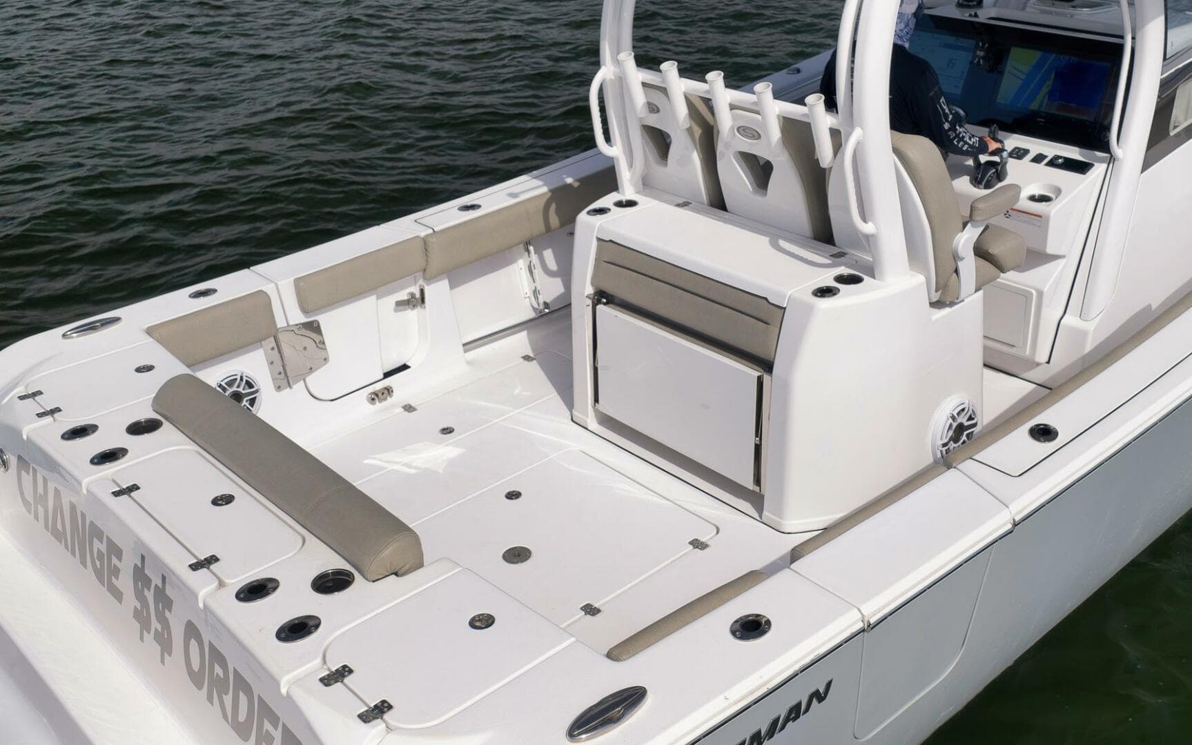 2022 Sportsman 352 — photo 38