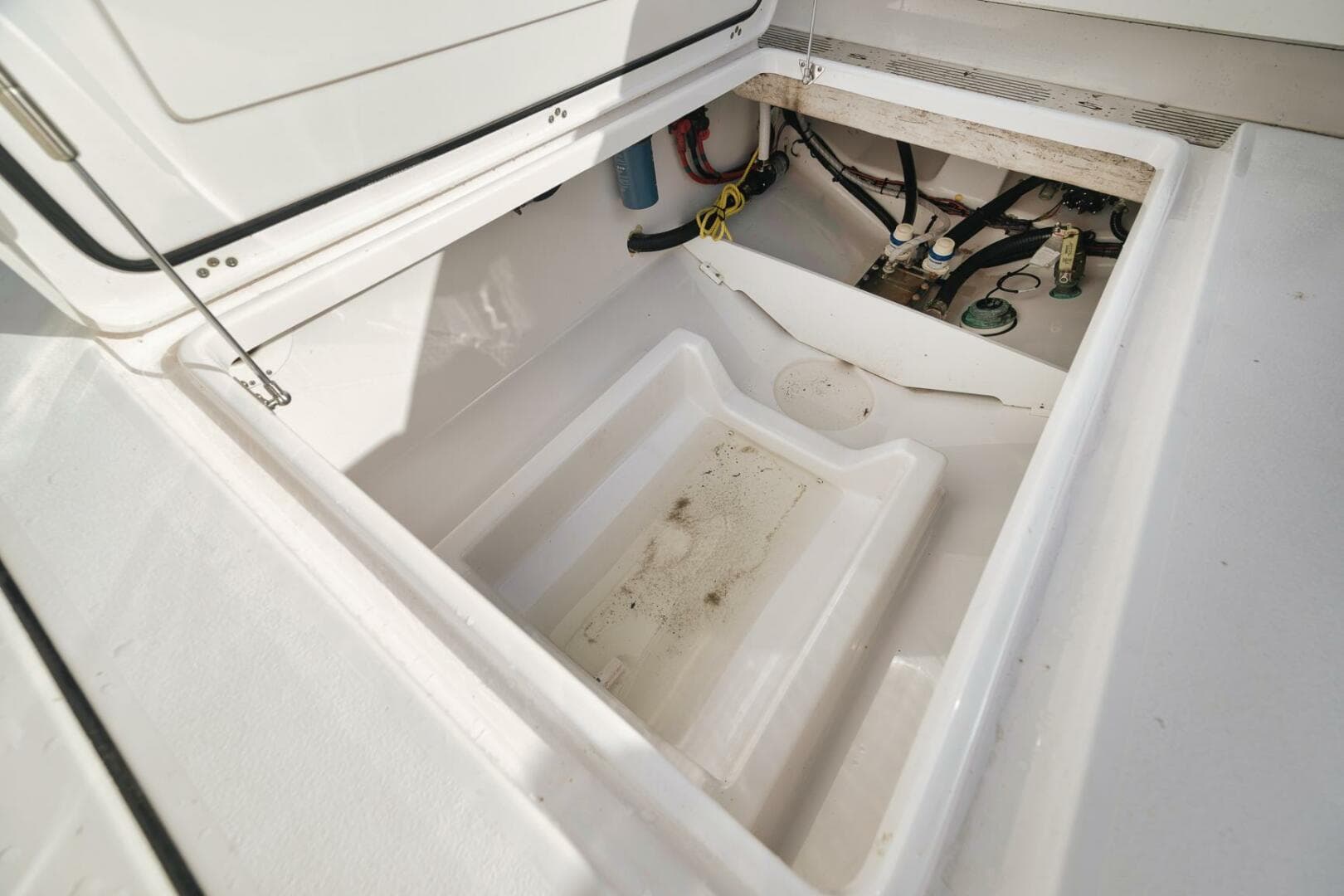 2022 Sportsman 352 — photo 51