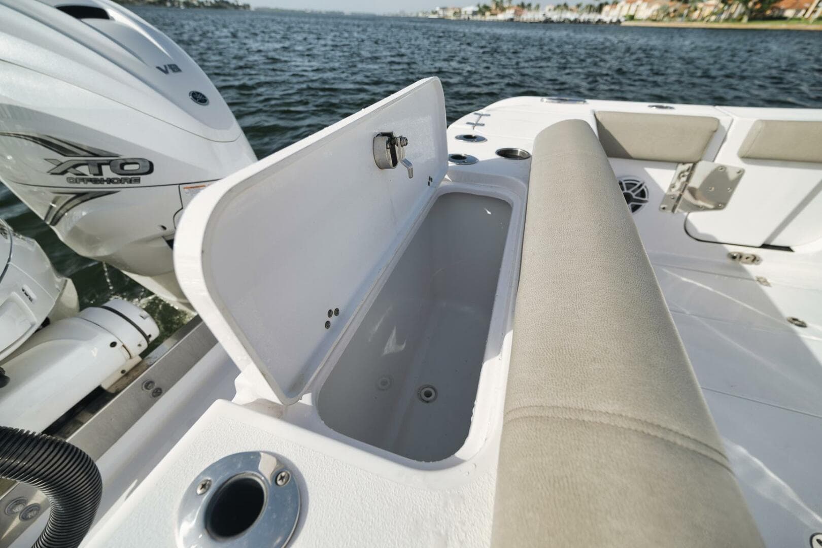 2022 Sportsman 352 — photo 49