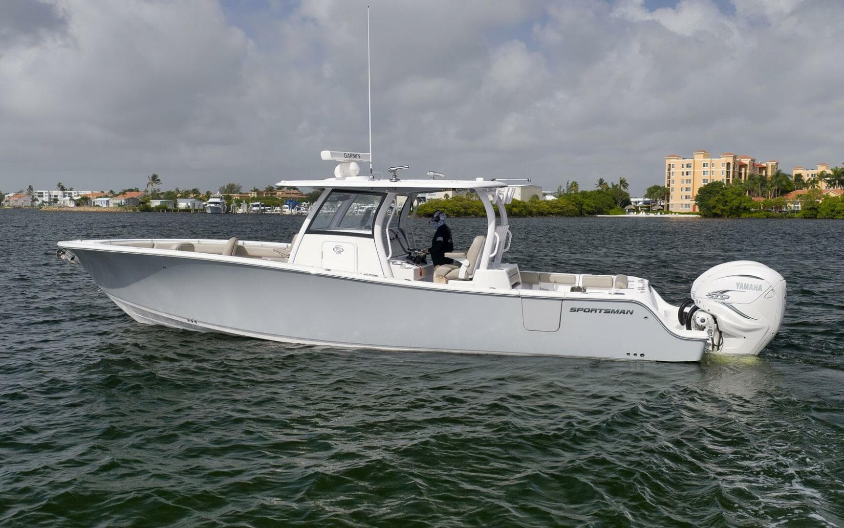 2022 Sportsman 352 — photo 8