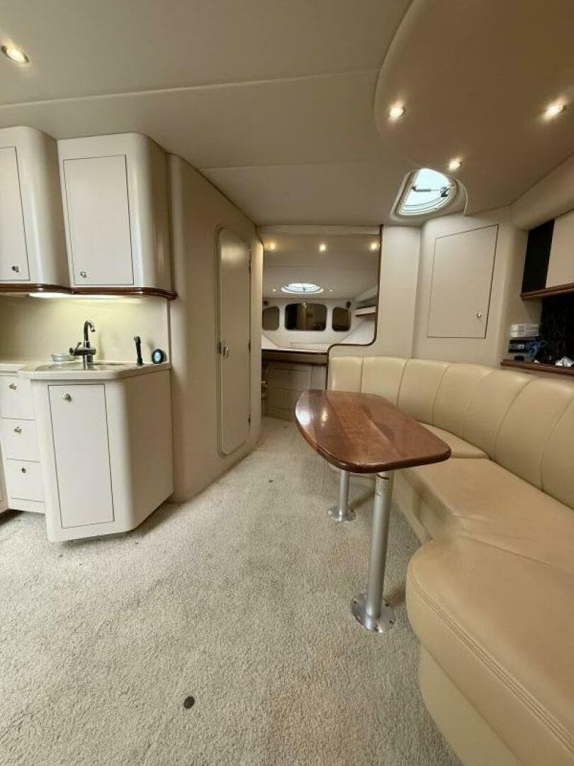 2001 Cruisers 3672 Express — photo 19