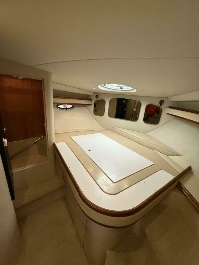 2001 Cruisers 3672 Express — photo 21