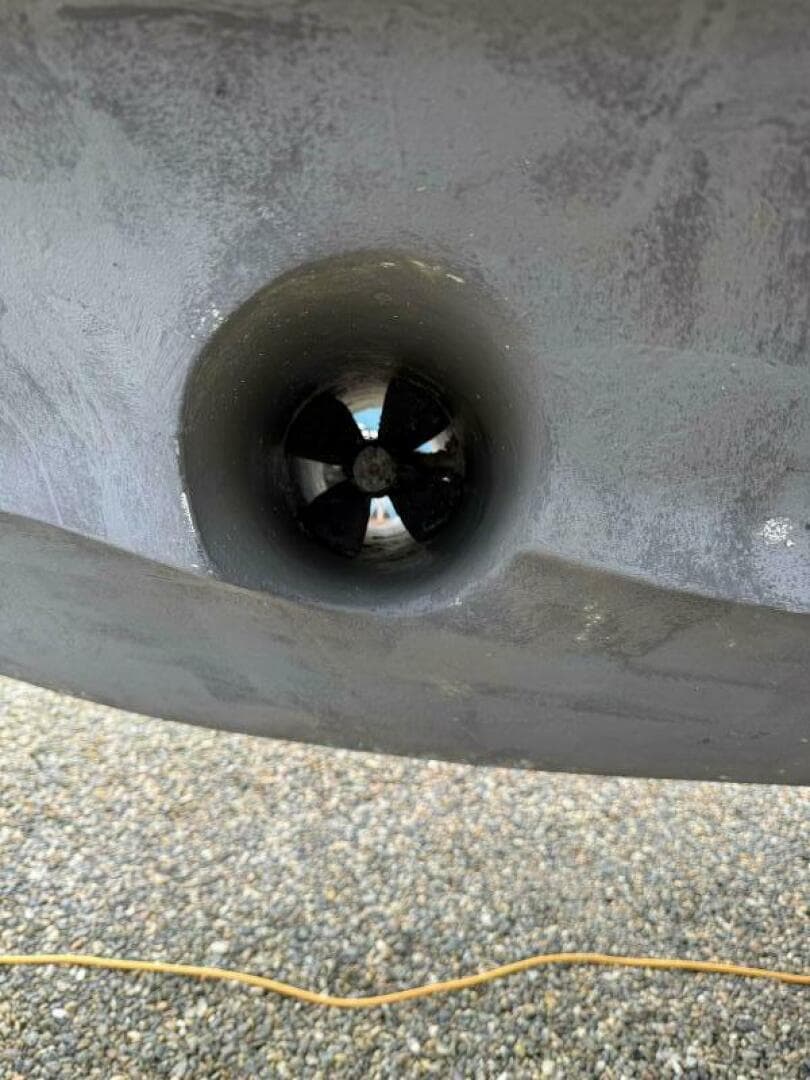 2001 Cruisers 3672 Express — photo 9