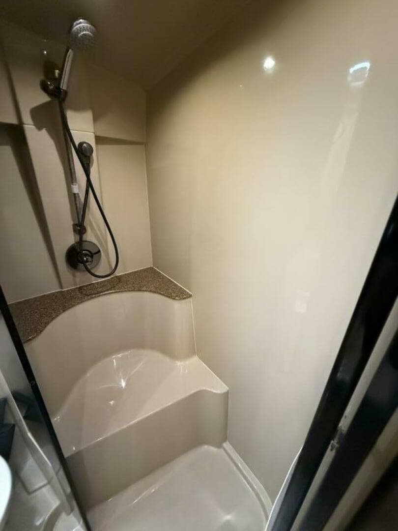 2001 Cruisers 3672 Express — photo 29