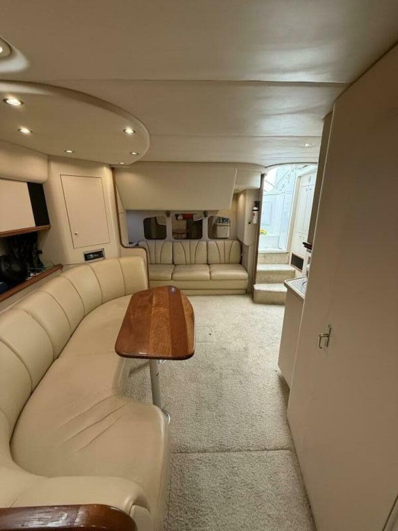 2001 Cruisers 3672 Express — photo 25