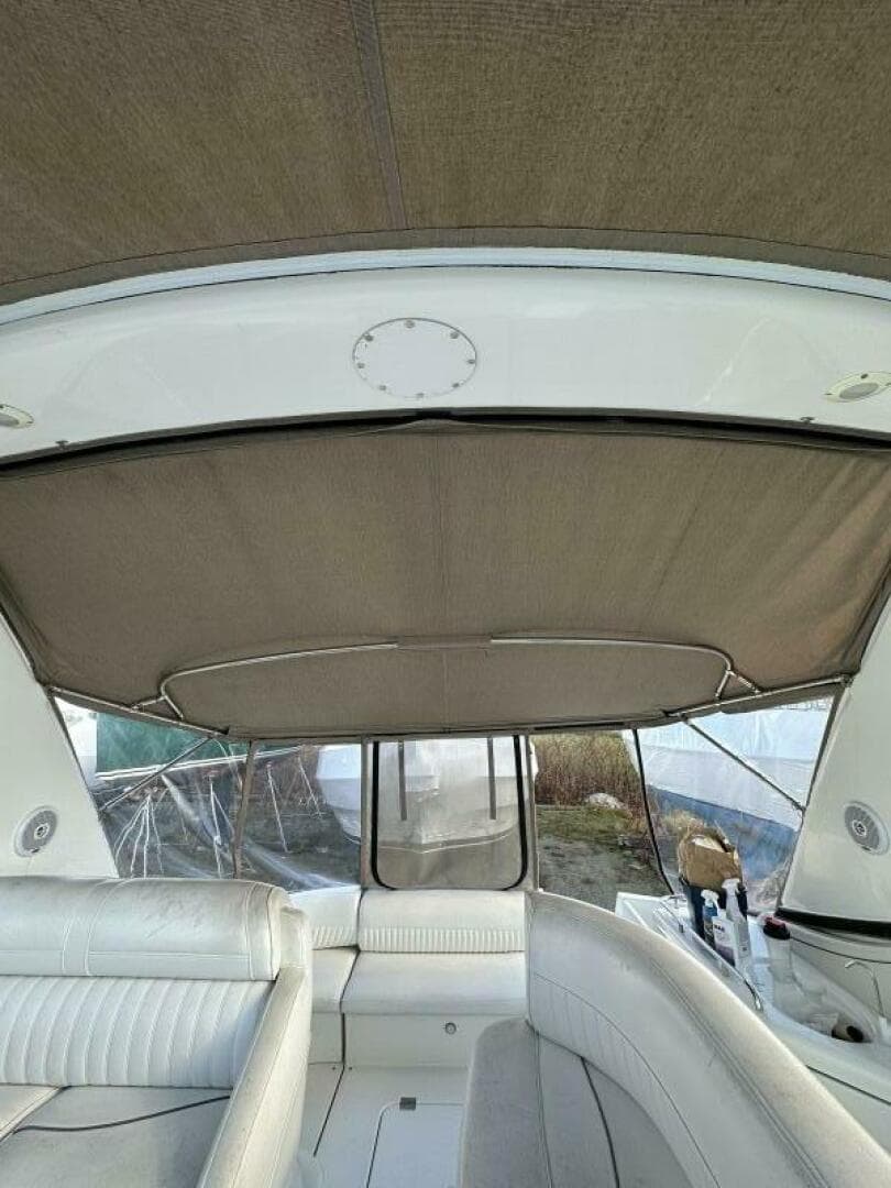 2001 Cruisers 3672 Express — photo 7