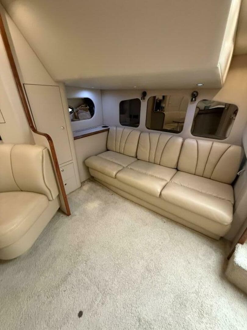 2001 Cruisers 3672 Express — photo 26