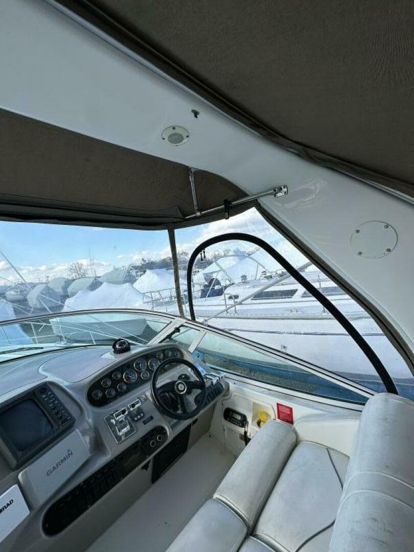 2001 Cruisers 3672 Express — photo 6