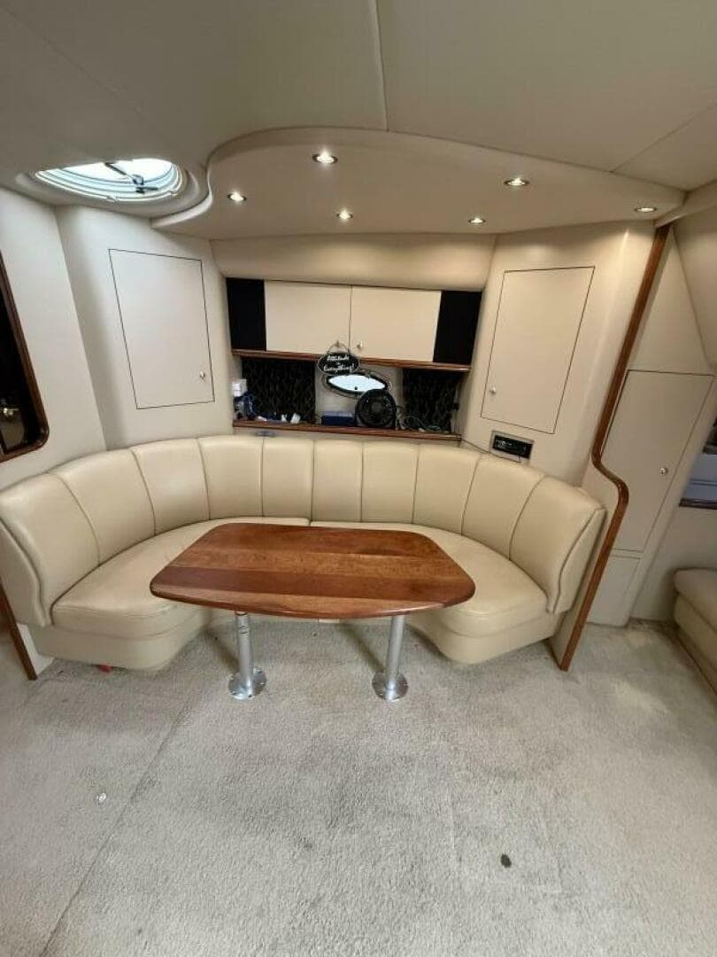 2001 Cruisers 3672 Express — photo 24