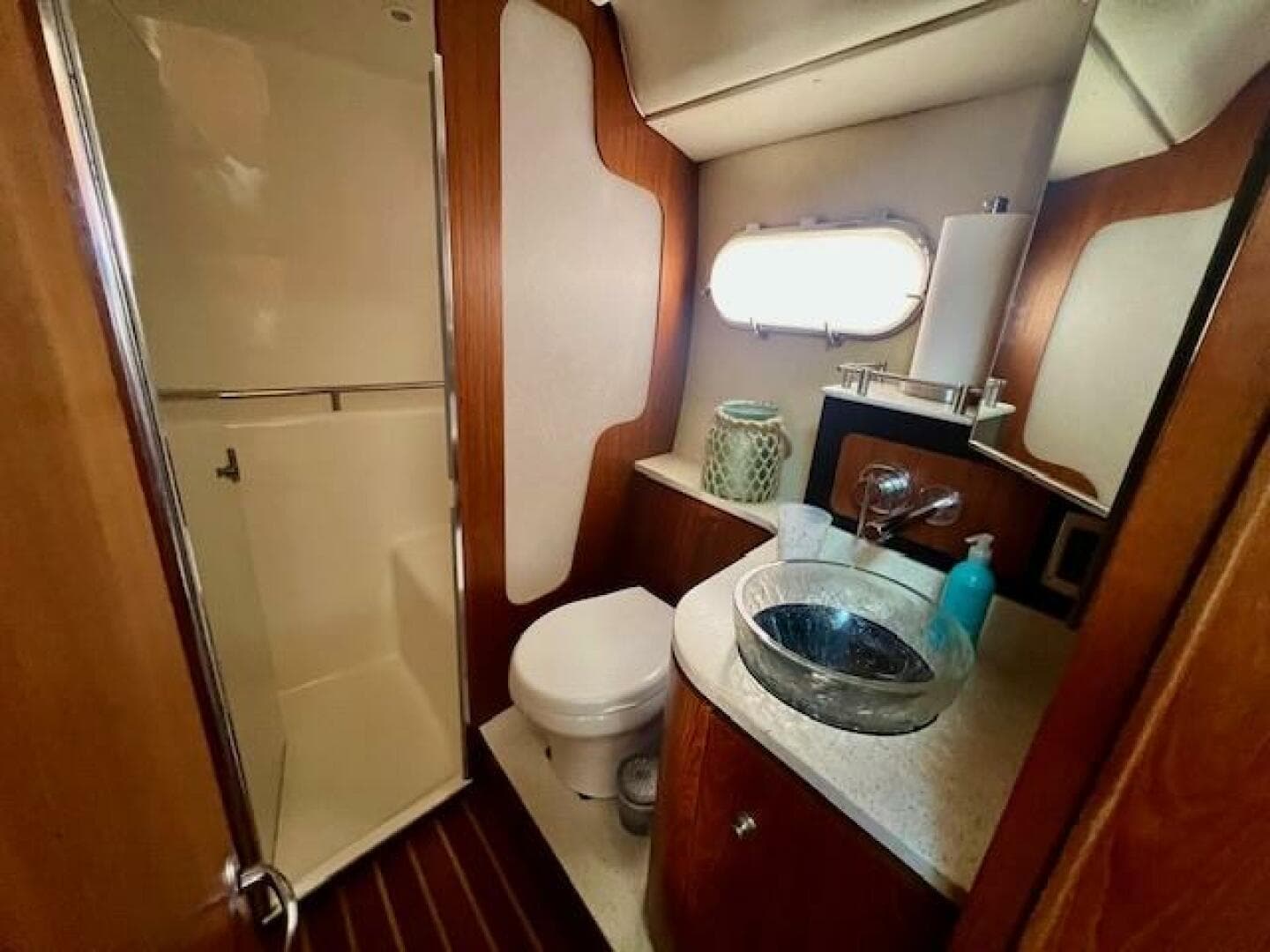 2007 Tiara Yachts 3900 Sovran — photo 22