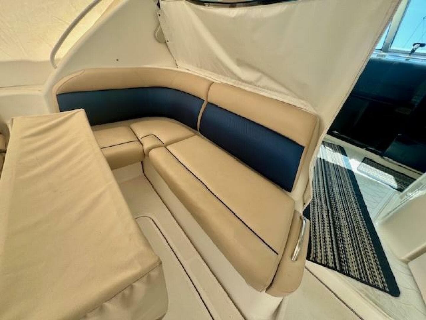 2007 Tiara Yachts 3900 Sovran — photo 9